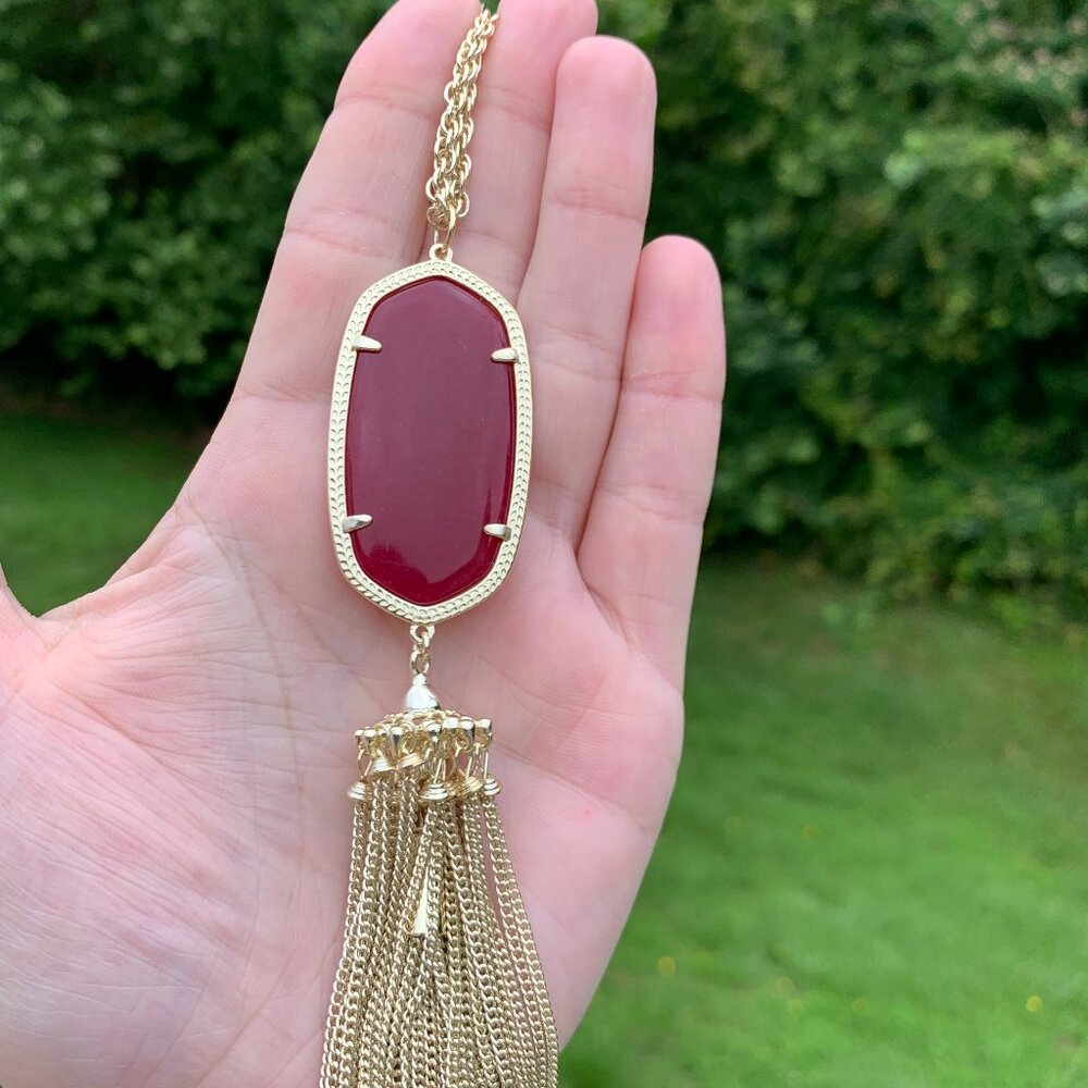KENDRA SCOTT • Rayne Gold Long Pendant Necklace